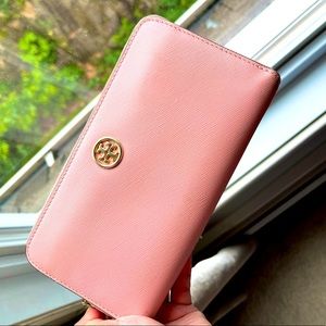 Leather Pink Tory Burch Wallet 👛